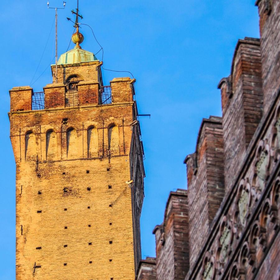 Healthy Flat Bologna - Tower Skyline View Appartement Buitenkant foto